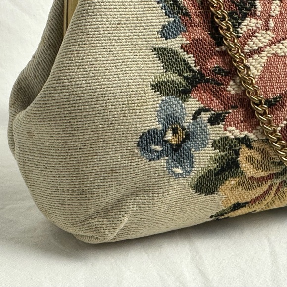 Verdi Mid-Century Vintage Floral Embroidered Bag GUC w/ Gold Tone Chain - Picture 10 of 14
